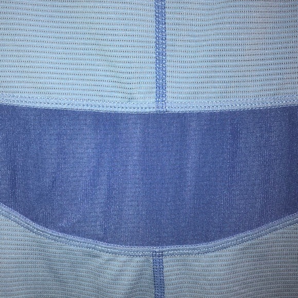 Lulu workout top. Great color. Perfect! - Picture 5 of 5